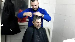 Se deschid sau nu frizeriile și saloanele de coafură după 15 mai. Raed Arafat a făcut anunțul
