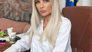 Laura Vicol și Vladimir Ciorbă, reținuți! Cei doi soți sunt acuzați de complicitate la delapidare, spălare de bani și aderare la un grup infracțional organizat