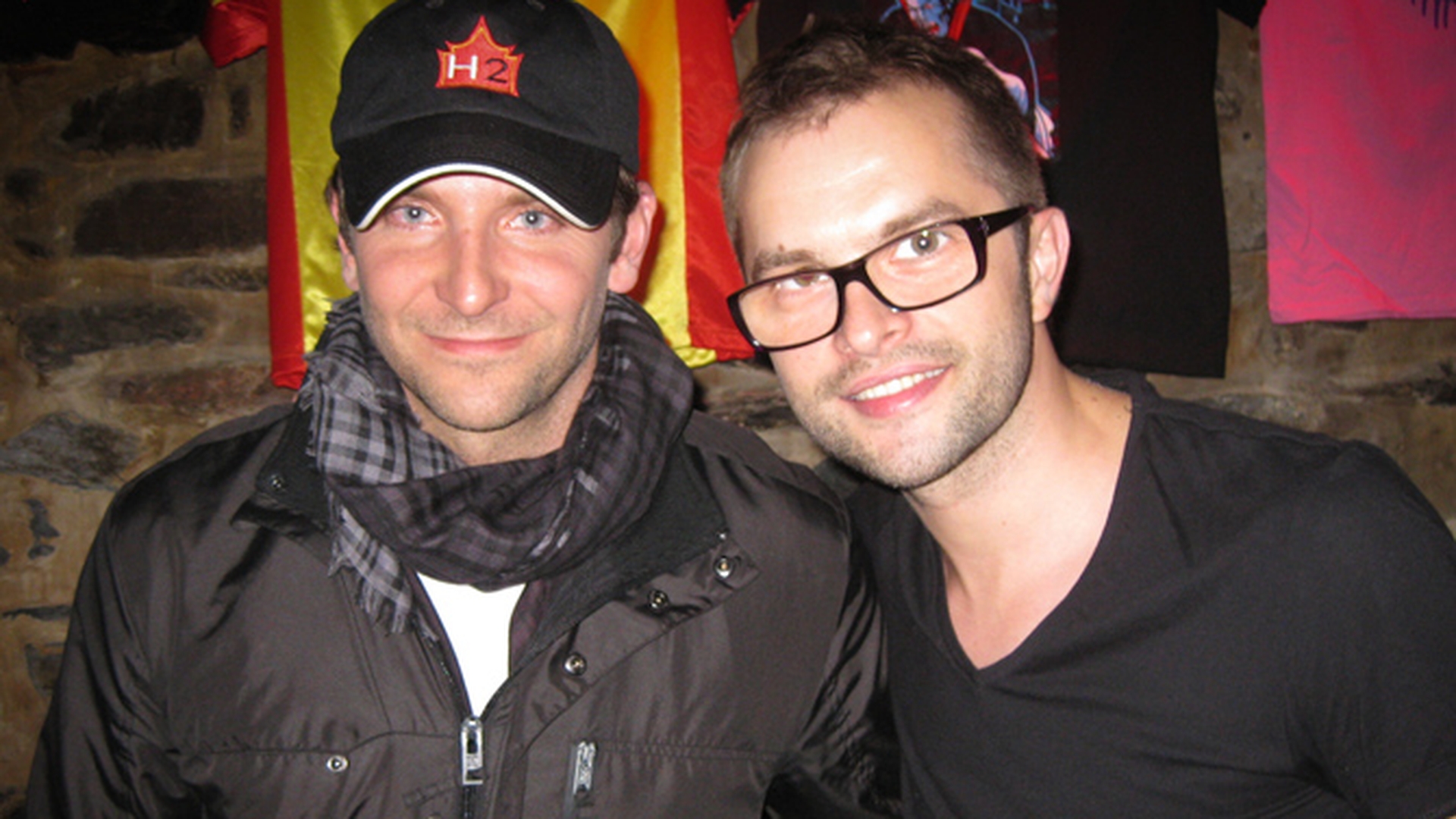 Actorul Bradley Cooper este fanul lui DJ Optick!
