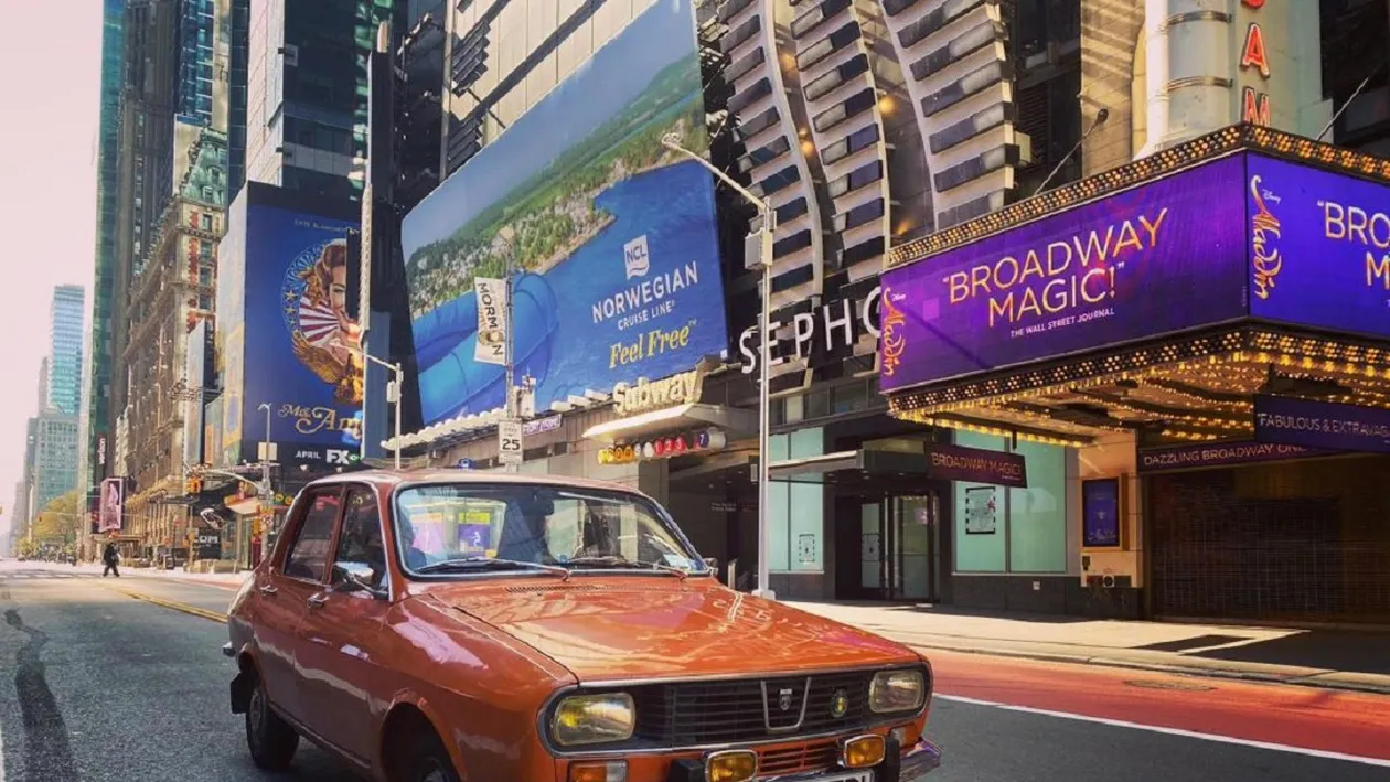 Imaginile care fac înconjurul lumii! Cine este Eduard Palaghiță, brașoveanul care conduce o Dacia 1300, pe străzile din New York