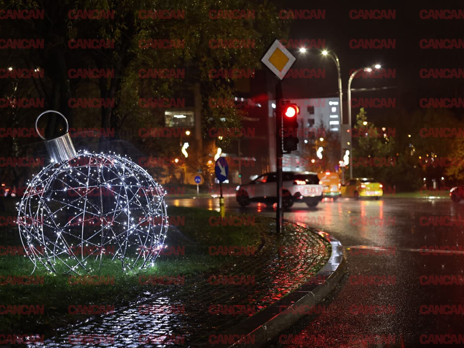 Magia Crăciunului a venit mai devreme! Bucureștiul a fost luminat de sărbătoare! Foto & video