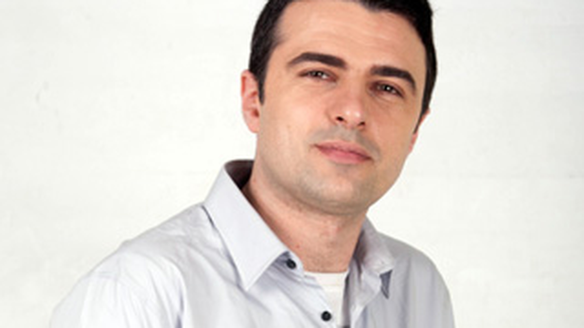 Cornel Ilie de la Vunk nu e pretentios! Nu o sa-ti vina sa crezi unde a dormit