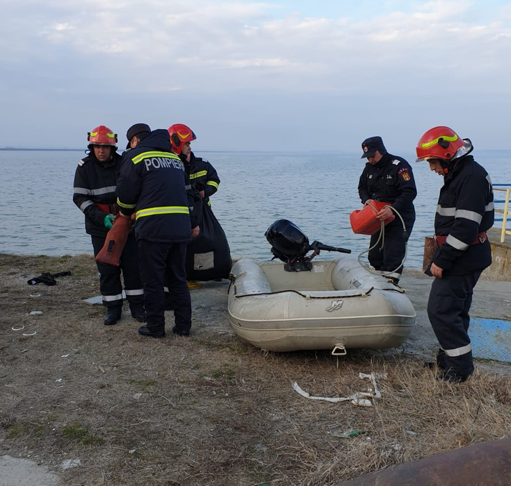 Tânăra a fost scoasă din apă în șoc hipotermic