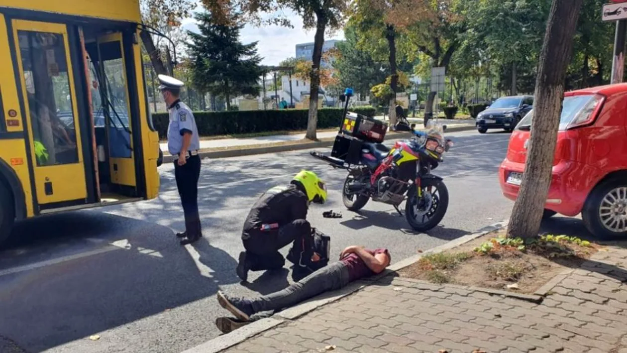 Scene șocante în centrul orașului Constanța. Un bărbat s-a prăbușit pe asfalt. VIDEO