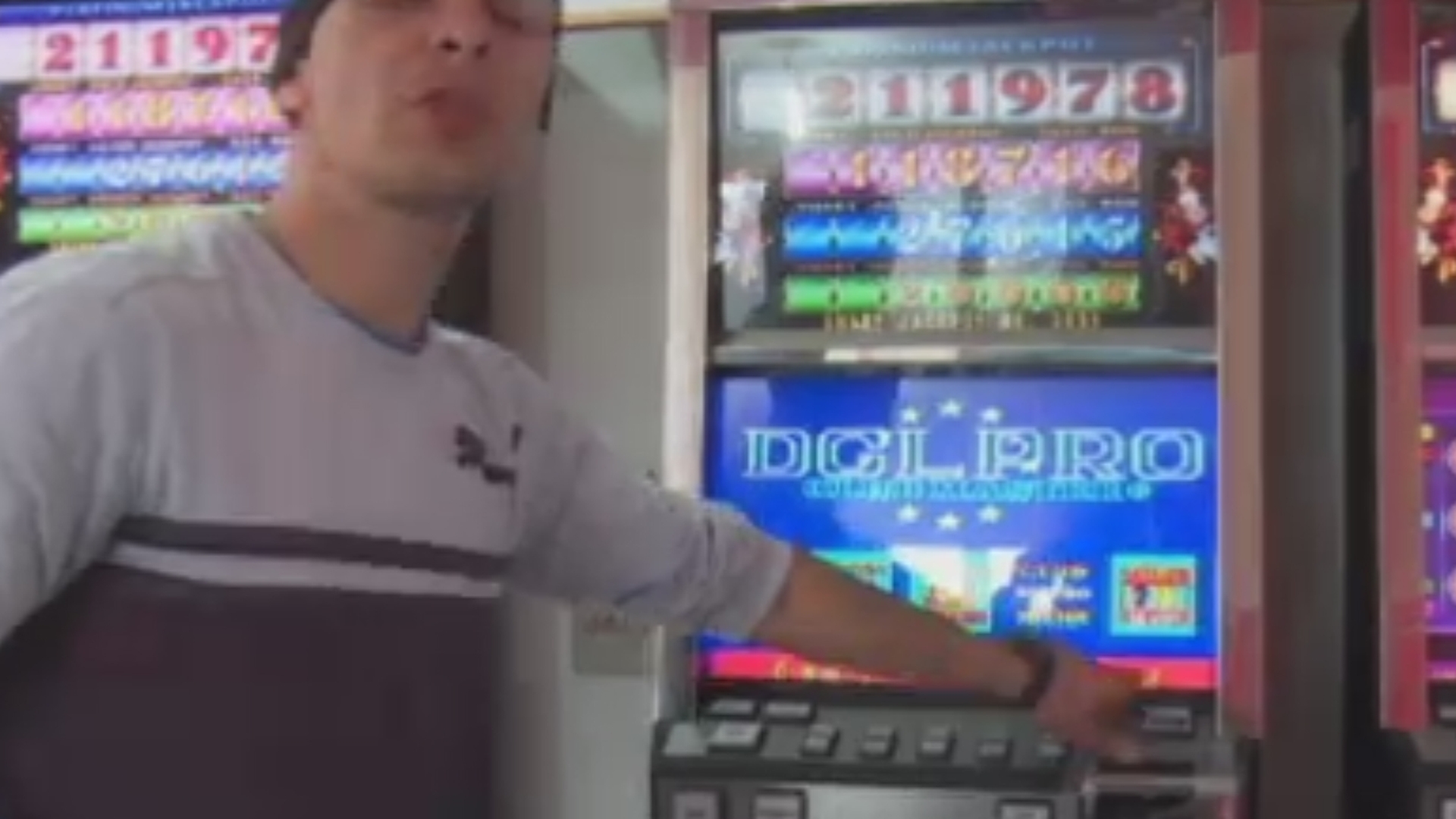 Suma uriaşă câştigată de un român la păcănele! Patronul a refuzat să îi dea banii când a văzut