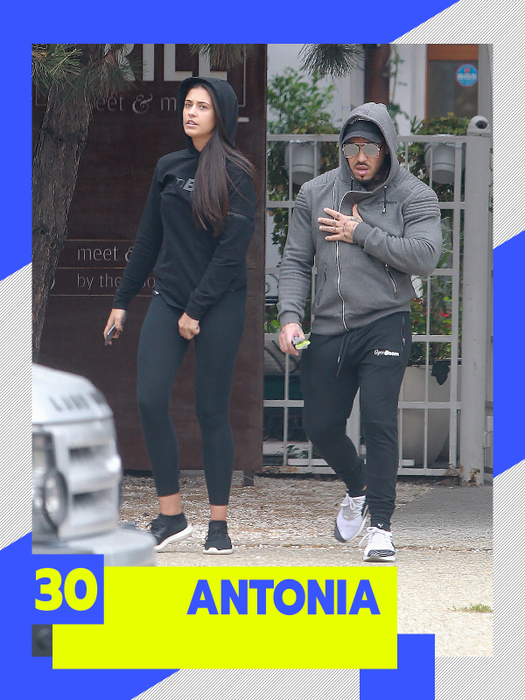CANCAN.RO le-a surprins și…RUȘINICĂ! TOP 50 vedete care au crezut că nu le vede nimeni, dar… Anna Lesko, Andreea Bălan și Gina Pistol au COMIS-O!