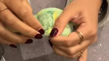 Cum a reacționat o tânără din Indonezia când a ținut în mână bani românești: „Sunt ca niste supereroi”