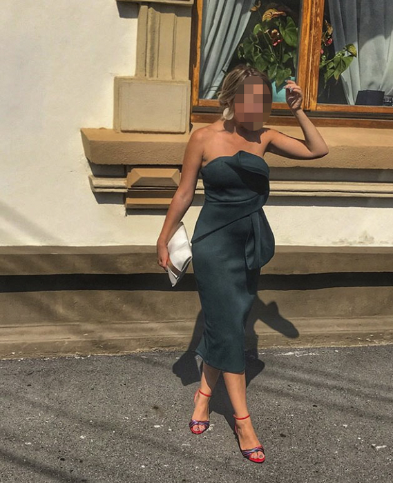 Fashionista care a rămas cu sânul pe afară la Gala Elle este o tânără sexy