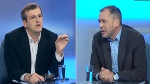 E fara PRECEDENT! S-au certat ca la usa cortului, in DIRECT la TV! Mugur Ciuvica: "Tu esti o c.... basista!"