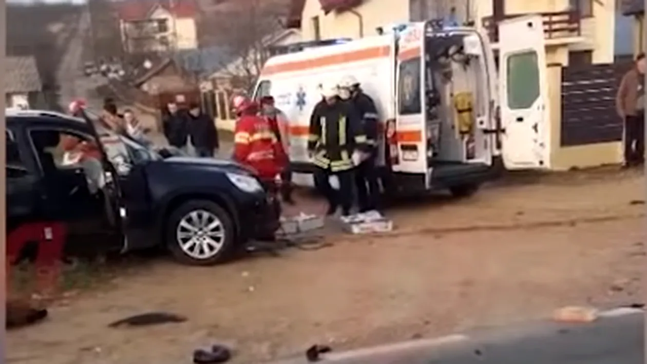 Grav accident în Vaslui! Doi oameni au murit, șase sunt răniți VIDEO