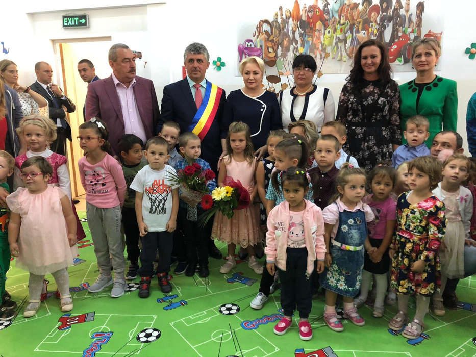 Premierul Viorica Dăncilă, mesaj cu ocazia deschiderii noului an școlar: ”Am credința că România va crește doar dacă educația va crește”