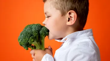 Știai că a existat gumă de mestecat cu gust de broccoli? Află cine a creat-o și ce succes a avut