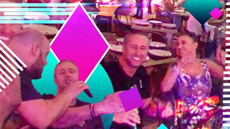 Reghe, dedicație la lăutari pentru soția lui: ”Pe tine, jur, iubire te iubesc de mor!”