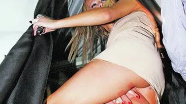 Fundul care nu mai e Sensual: acnee da, chilotei ba!