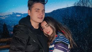 Selly le-a explicat fanilor de ce a locuit cu părinții până acum: „Nu e ca şi cum nu puteam să o fac...”
