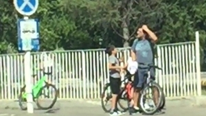Mihai Mărgineanu a dat în mintea copiilor! ”Ardiles” din Las Fierbinţi are brigada lui de... bikeri pitici! 