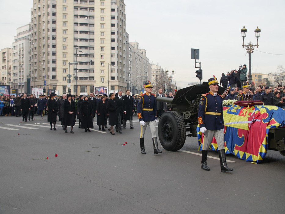 Adio, Maiestate! România şi-a condus Suveranul pe ultimul drum! CANCAN.ro a transmis live funeraliile Regelui Mihai I