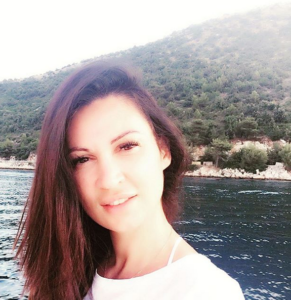 Nicoleta Luciu s-a retras din TV şi se dedică 100% vieţii de familie