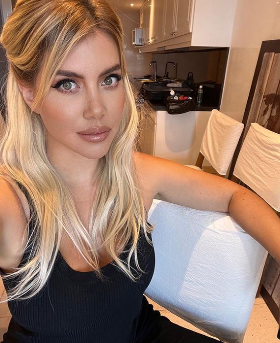 Divorț de răsunet în lumea fotbalului. Sexy-impresara și fotbalistul care îl reprezintă și-au spus adio. „E dureros!” | GALERIE FOTO