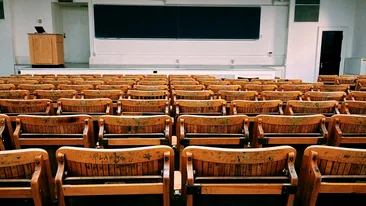 Studenții României care nu vor mai primi burse! Statul a decis