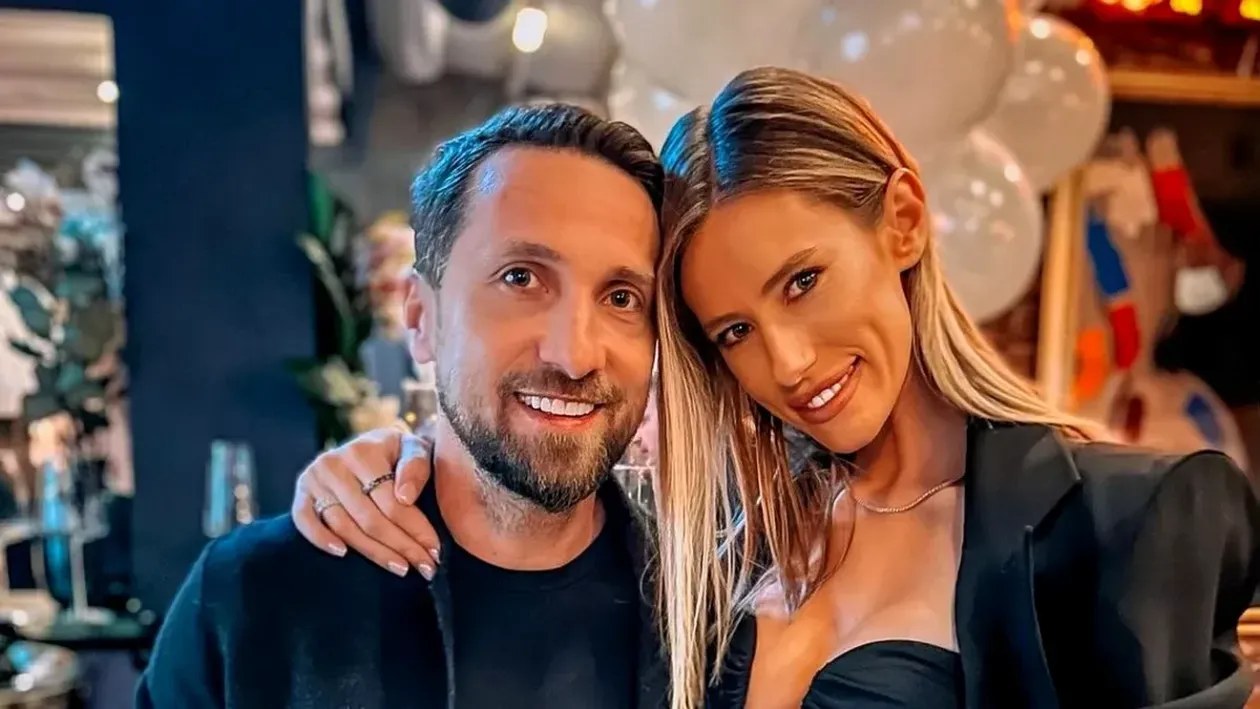 Dani Oțil și soția sa au dormit tot Revelionul în Maldive, iar explicația dată de prezentatorul TV a uimit pe toată lumea. Ce a urmat: „Mai papă și tu niște jumeri”