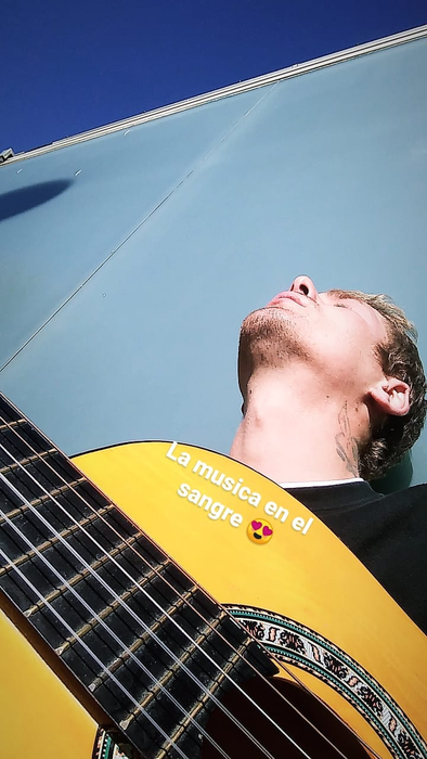 Gabriel a fost pasionat de muzică încă din adolescență foto: Facebook