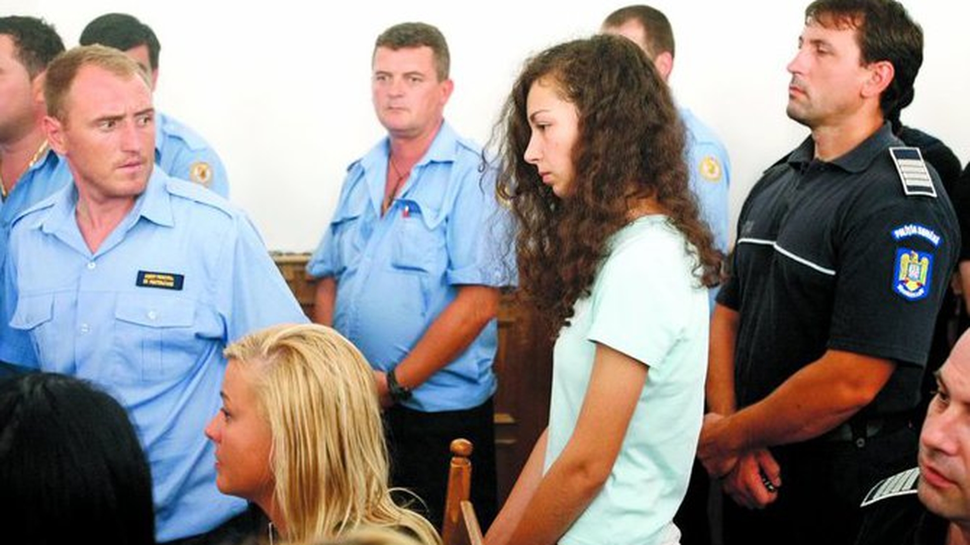 Studenta criminala frange inimi dupa gratii