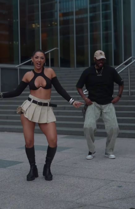 Cine este Lavinia, românca focoasă care dansează și cântă alături de Shaggy. L-a ”amețit” pe artistul internațional