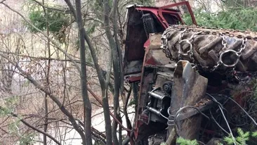 Tragedie în sat! S-a răsturnat tractorul peste el și l-a strivit