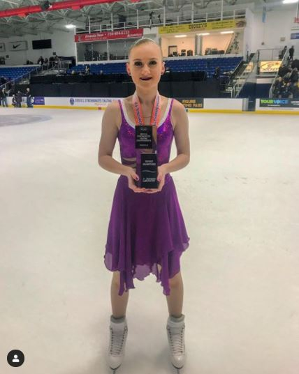 O patinatoare din SUA, uimită de detaliul surprins într-o fotografie din vacanță: “Am realizat asta când am ajuns acasă” | VIDEO
