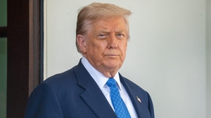 Donald Trump revine cu un nou videoclip AI bizar. Imaginile au devenit virale