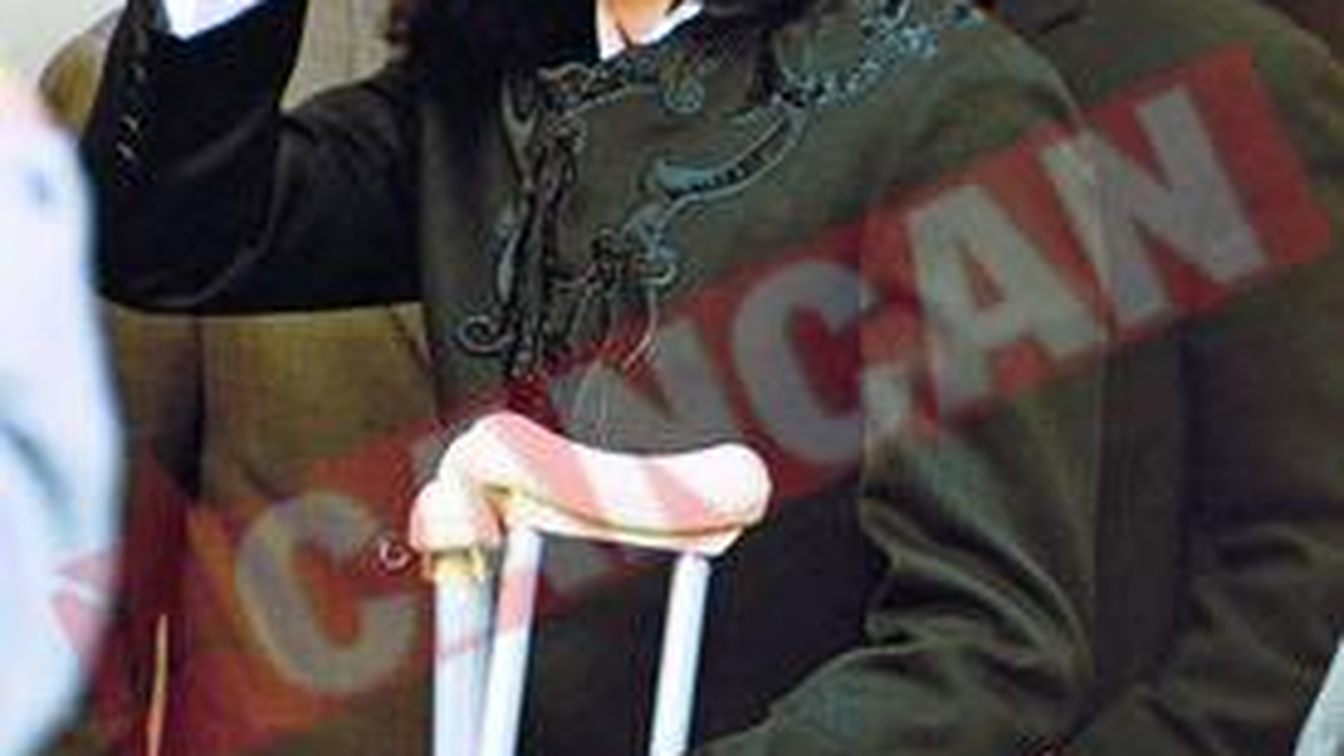 Un roman, platit sa moara in locul lui Michael