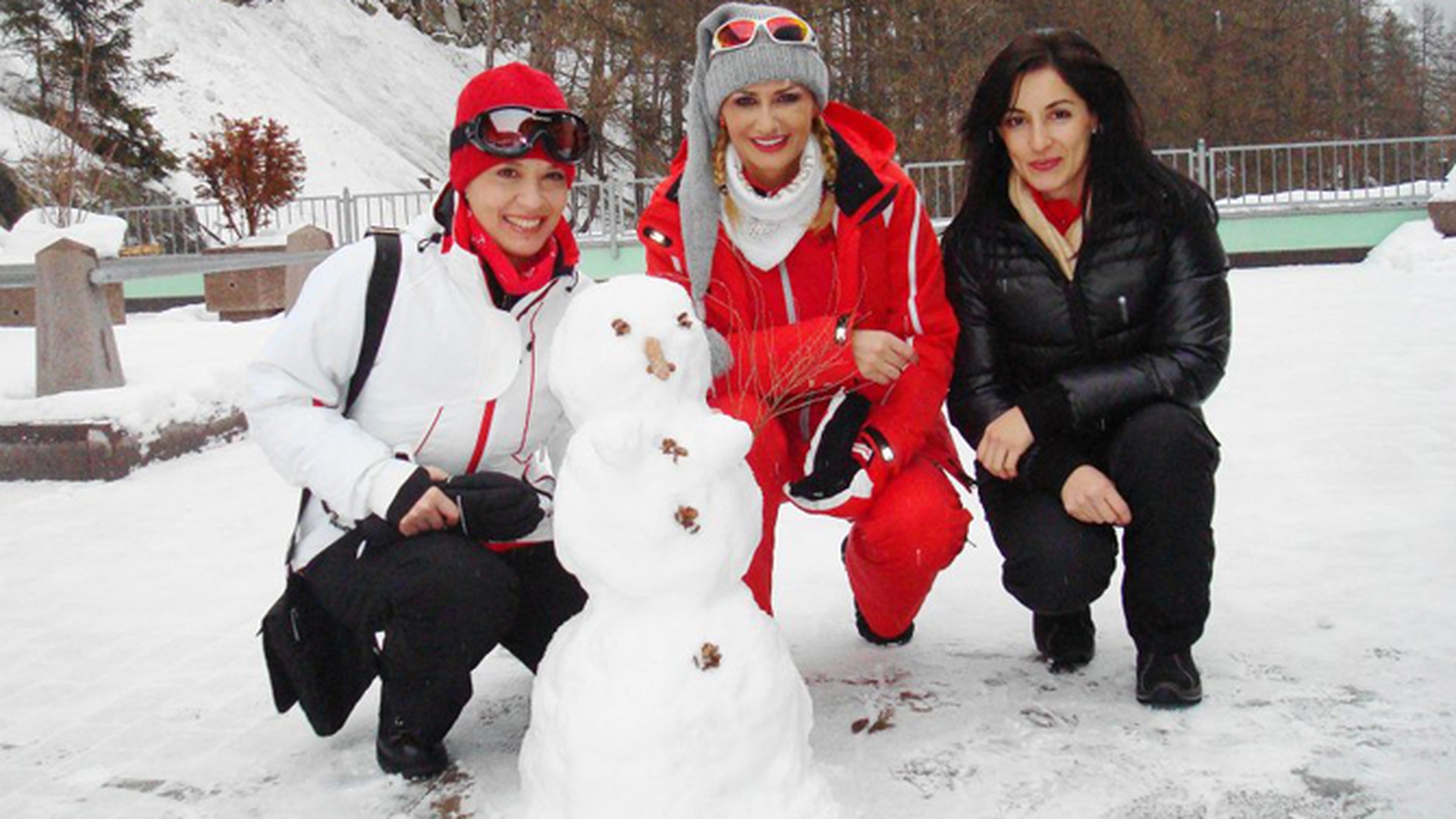 Julia Jianu a avut o vacanta de vis! Vezi cum s-a distrat alaturi de un manechin pe partia din Austria!