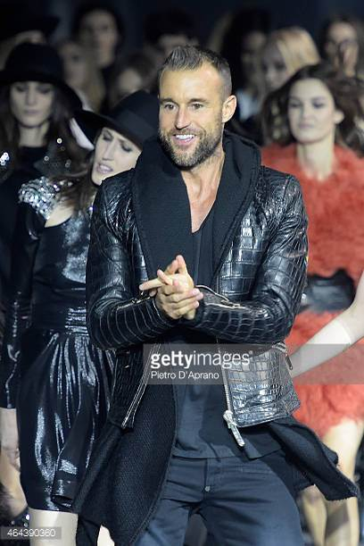 Ce a postat PHILIPP PLEIN pe pagina sa de Instagram, la scurt timp după ce a ajuns în România:”Cucerim…”