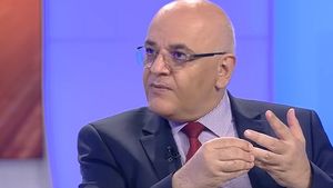 Raed Arafat, anunţ oficial despre revenirea la starea de urgenţă de la 1 august. Mesaj tranşant