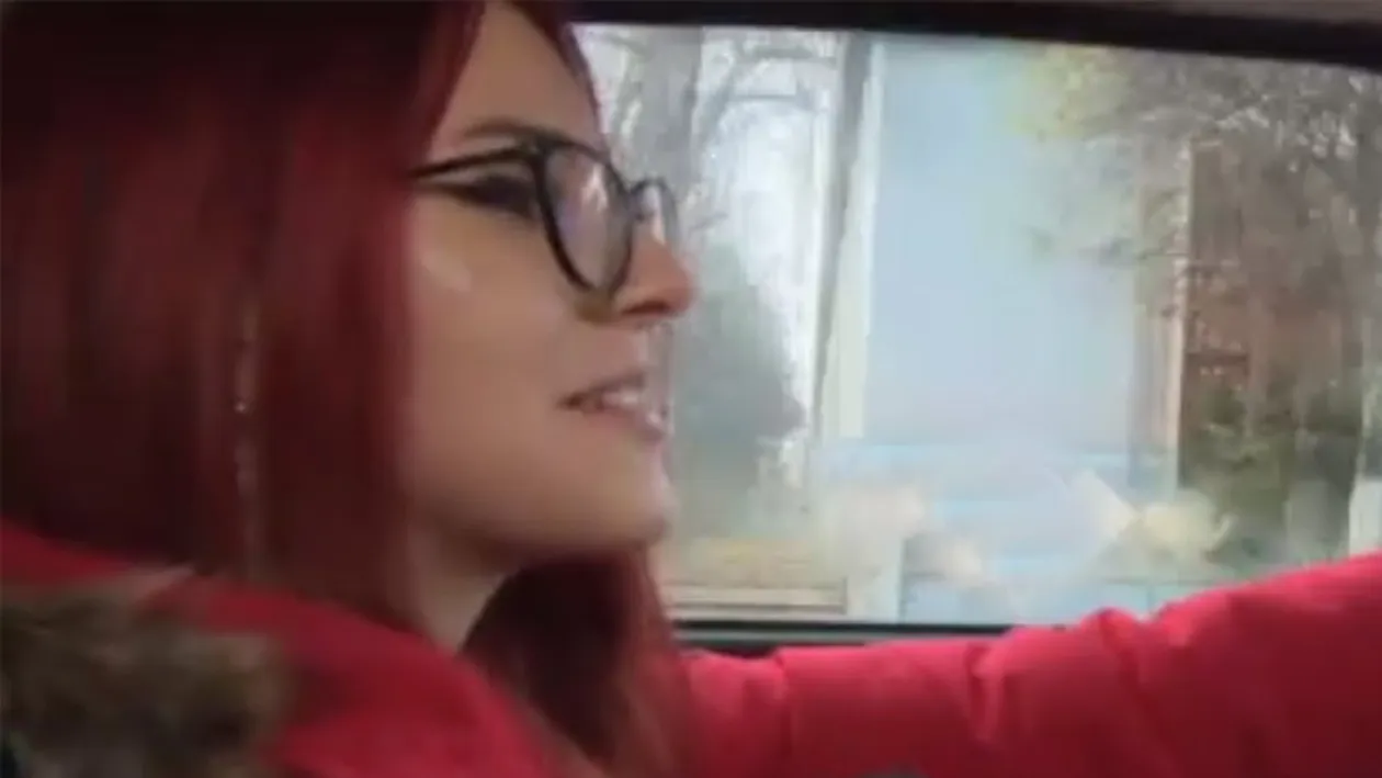 Cum a luat bucureșteanca din imagine permisul de șofer la doar 16 ani: Tati a...