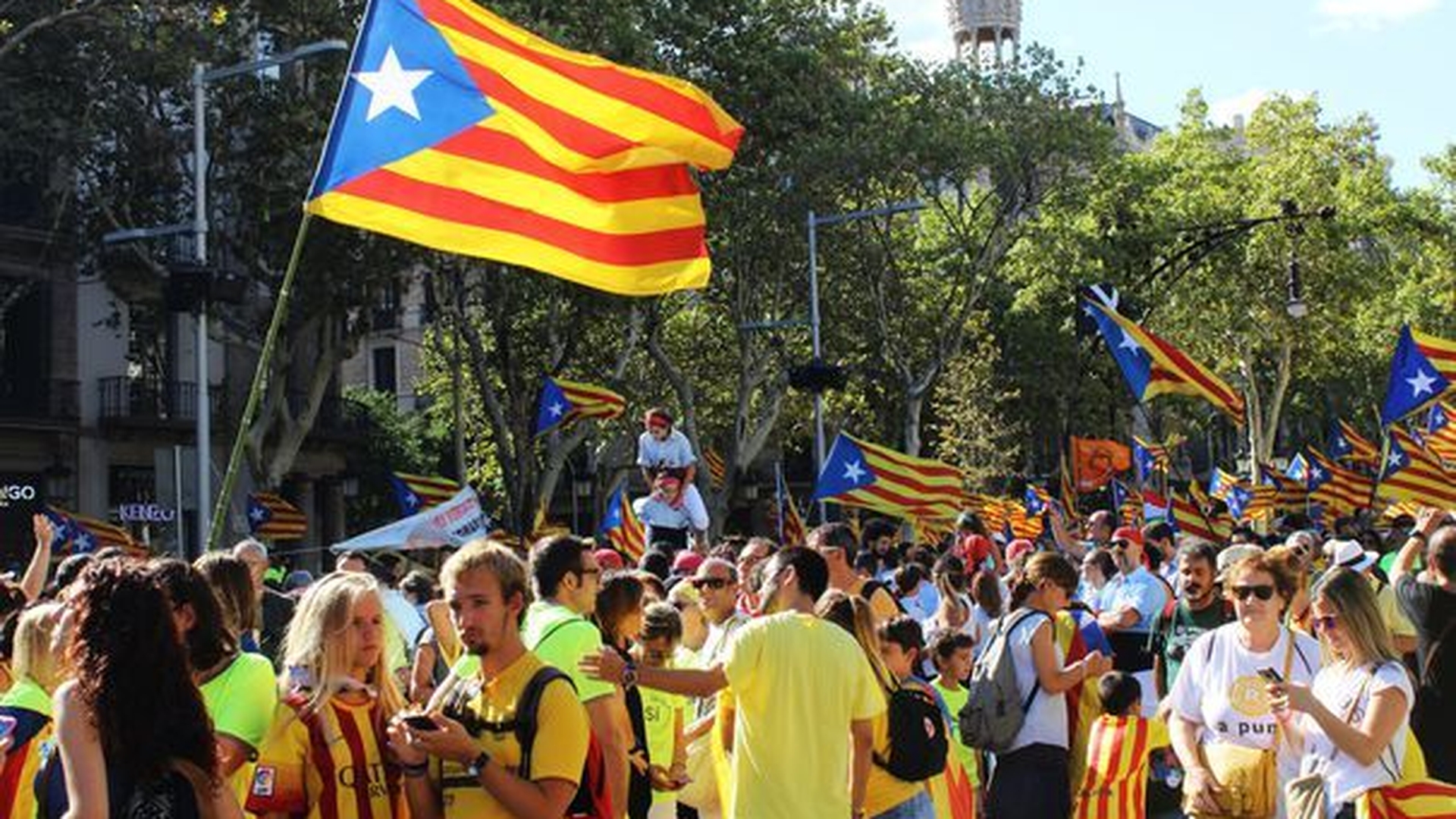 Liderul Cataloniei anunţă că regiunea va declara independenţa faţă de Spania în câteva zile!