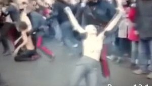 Militantele de la Femen au făcut iar scandal! S-au dezbrăcat în timp ce Papa rostea rugăciunea Angelus!