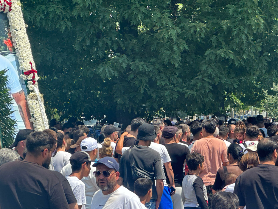 Ciprian Pian, condus pe ultimul drum! Imaginile durerii în 100 de fotografii