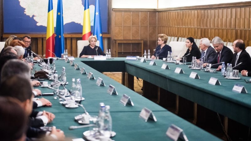 Politicile guvernului aduc românii acasă