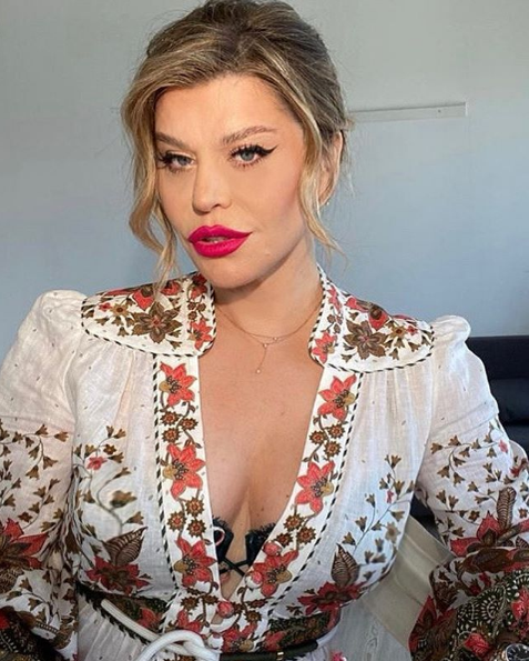 VIDEO | Loredana Groza, aproape să arate mai mult decât ar fi vrut! Ce gafă a făcut artista