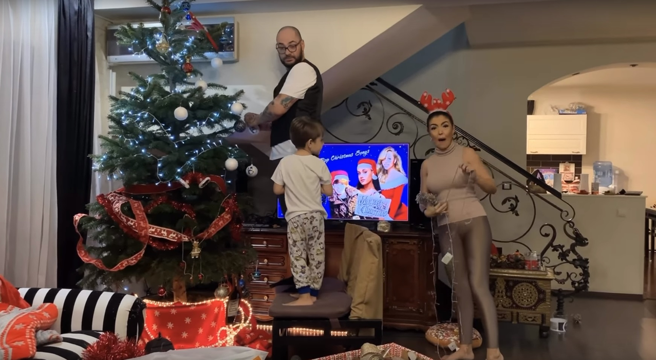 Andreea Mantea, replici înțepătoare pentru Cristi Mitrea de față cu fiul lor. Cum o alintă luptătorul de MMA pe vedeta de la Kanal D