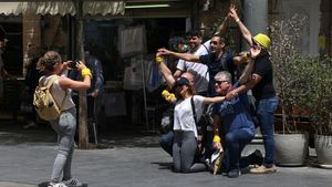Gurvernul din Israel a renunțat la purtarea măștilor în aer liber, începând de duminică
