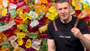 Mănânci jeleuri din comerț? Ireal din ce sunt făcute, de fapt, potrivit lui Dragoș Pătraru
