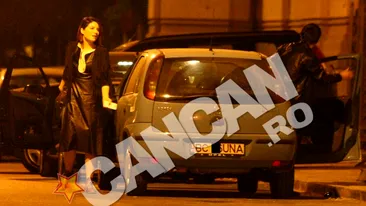 Alexandra Ungureanu a mers acasa cu un barbat, dar nu s-a aratat foarte incantata de companie. S-au tratat cu indiferenta totala!