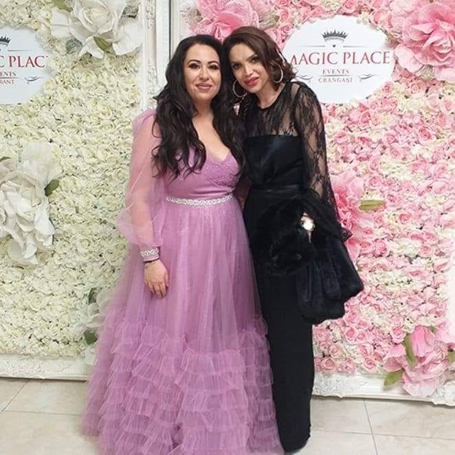 Cristina Spătar se mută cu iubitul misterios! Artista și-a făcut credit pentru casă, după ce a fost dată afară din vilă de fostul soț.
