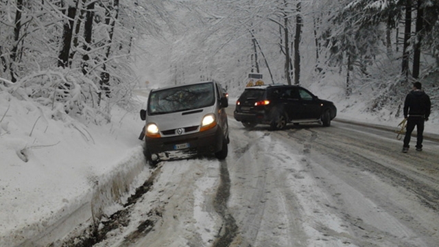 VREME EXTREMĂ: COD GALBEN DE NINSORI ÎN NOUĂ JUDEŢE DIN ŢARĂ