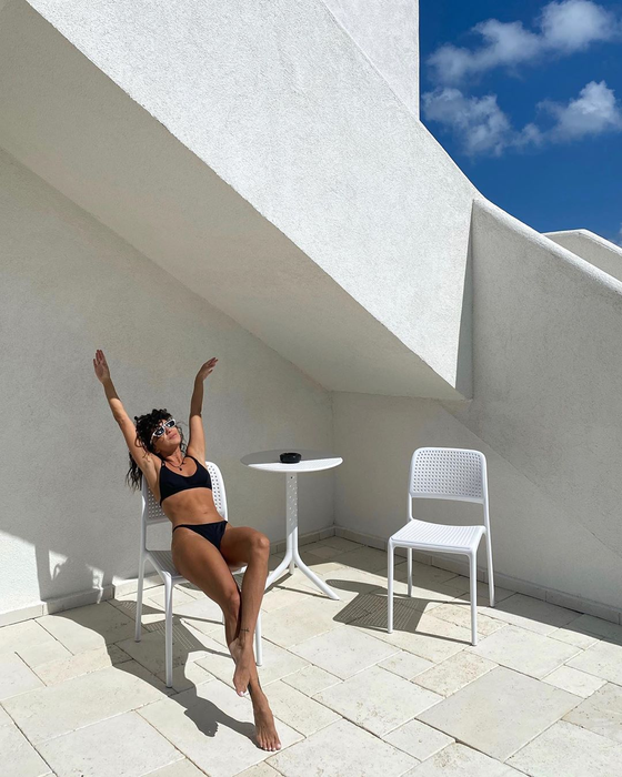 FOTO | Inna, fotografiată în lenjerie intimă în mijlocul străzii! Cum arată acum artista