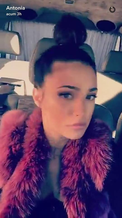 Antonia s-a filmat în maşină, după externarea din maternitate