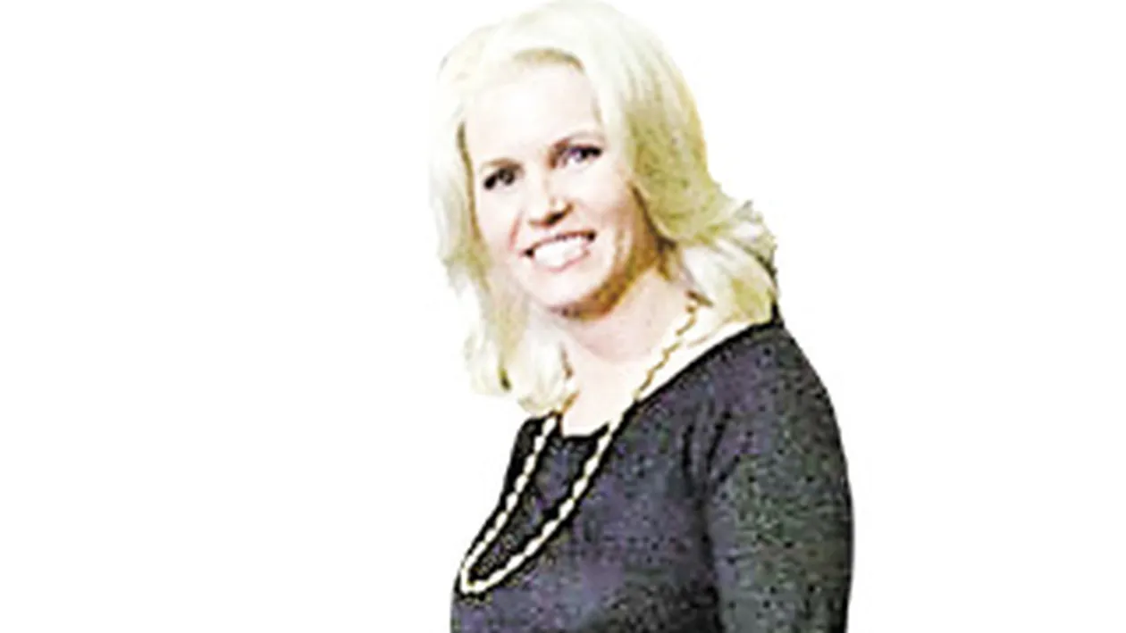 Romanca arestata impreuna cu sotul ei milionar voia sa deschida o agentie de modelling. Inchisa inainte sa livreze manechine in India